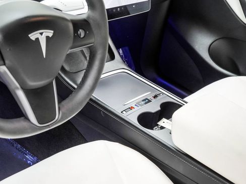Used 2022 Tesla Model Y Performance AWD/4WD image 21