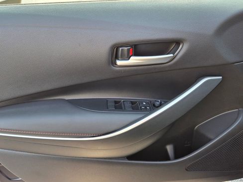Used 2025 Toyota Corolla SE image 24