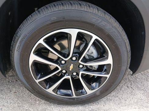 Used 2024 Chevrolet TrailBlazer LT w/ LT Cold Weather Package FWD image 47
