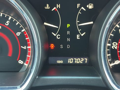 Used 2010 Toyota Highlander 2WD w/ Cold Weather Pkg image 14