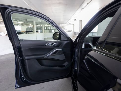 Used 2024 BMW X6 xDrive40i w/ Premium Package AWD/4WD image 13
