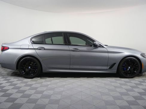 Used 2023 BMW 530i w/ Executive Package image 2