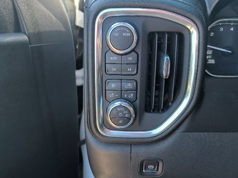 Used 2021 GMC Sierra 1500 SLT w/ SLT Premium Package AWD/4WD image 17