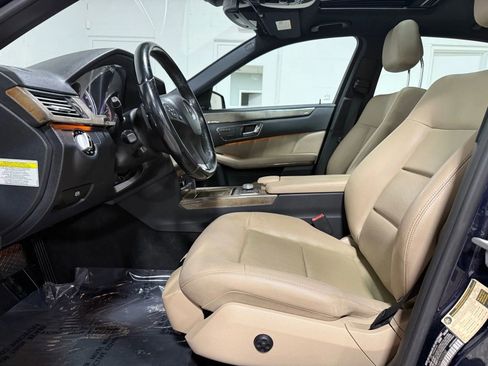 Used 2010 Mercedes-Benz E 350 4MATIC Sedan image 12