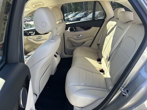Used 2022 Mercedes-Benz GLC 300 image 30