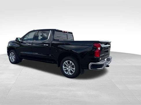 Used 2025 Chevrolet Silverado 1500 LTZ AWD/4WD image 3