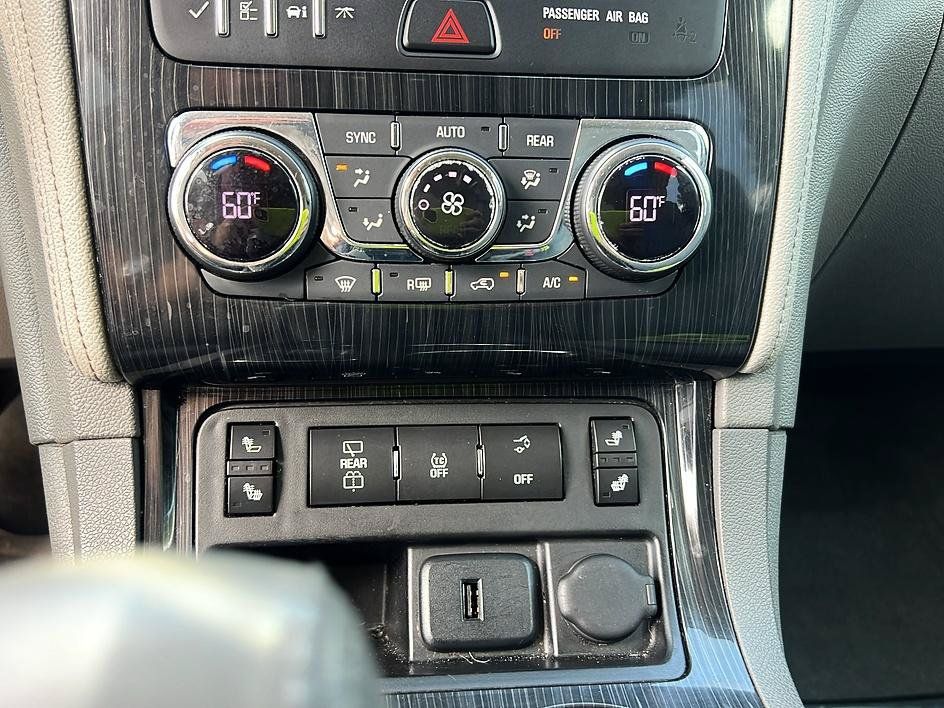 Used 2016 Chevrolet Traverse LT AWD/4WD image 16