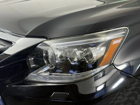 Used 2018 Lexus GX 460 Premium w/ Premium Package AWD/4WD image 12