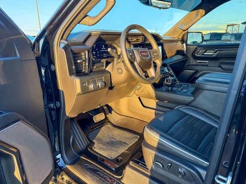 Used 2024 GMC Sierra 1500 AT4X image 19