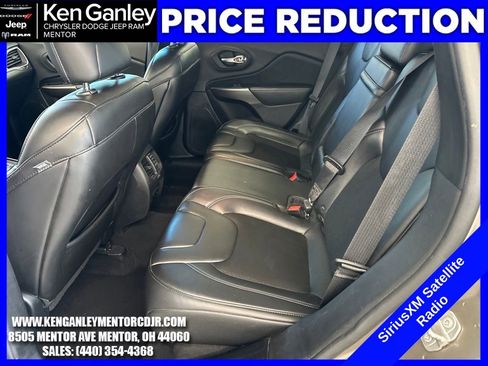 Used 2019 Jeep Cherokee Latitude Plus w/ Cold Weather Group image 20