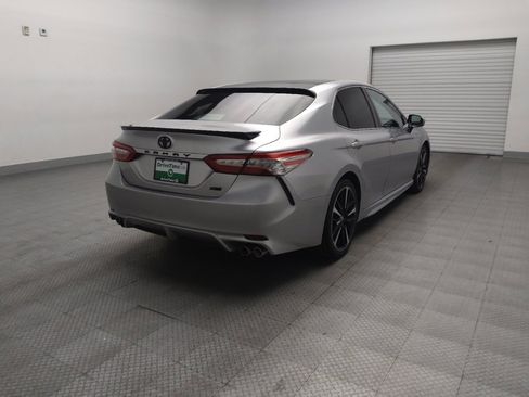 Used 2018 Toyota Camry XSE image 9