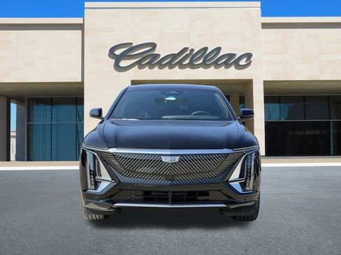 New 2026 Cadillac Lyriq Luxury image 7