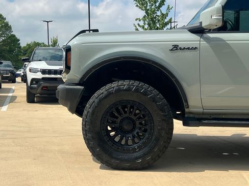 Used 2022 Ford Bronco Outer Banks AWD/4WD image 8