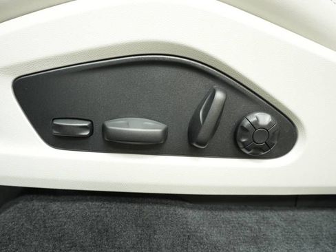 New 2026 Porsche Macan 4 Electric AWD/4WD image 33