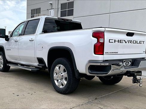 Used 2021 Chevrolet Silverado 2500 LTZ w/ LTZ Premium Package AWD/4WD image 5