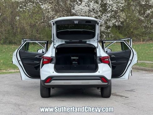 New 2026 Chevrolet Trax LT w/ LT Convenience Package image 38