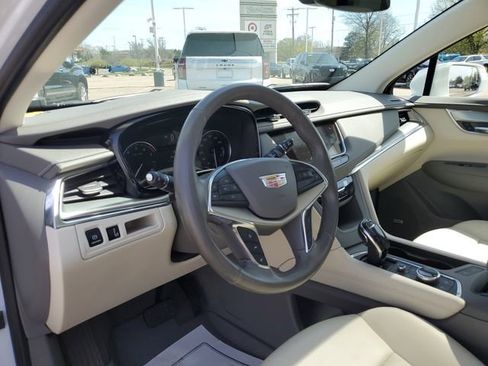 Used 2020 Cadillac XT5 Premium Luxury w/ LPO, Floor Liner Package image 8