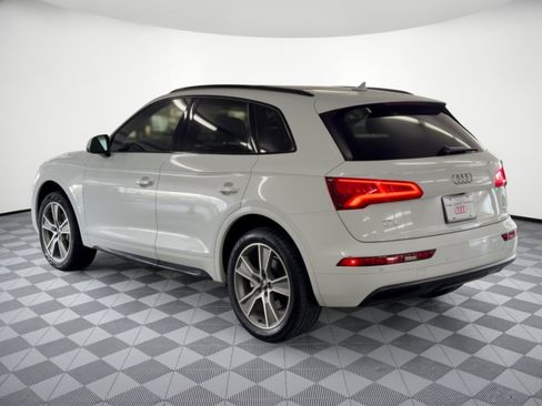 Used 2019 Audi Q5 2.0T Premium Plus w/ Premium Plus Package AWD/4WD image 3