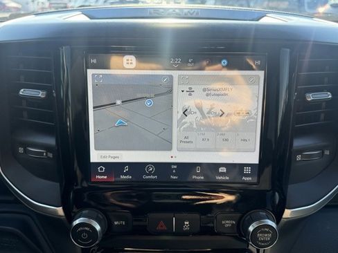 Used 2024 RAM 2500 Big Horn w/ Sport Appearance Package image 17