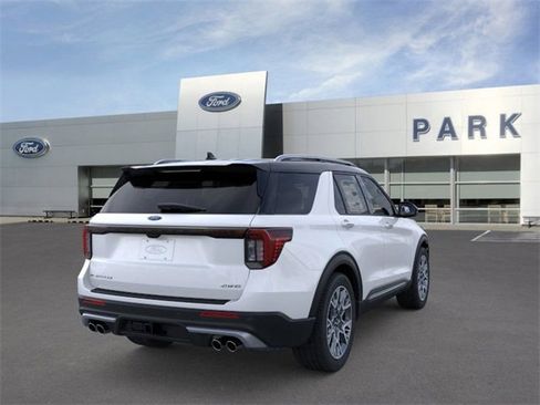 New 2025 Ford Explorer Platinum w/ Ultimate Package image 8