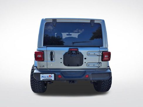 Used 2019 Jeep Wrangler Unlimited Sahara AWD/4WD image 8