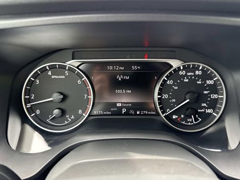 Used 2025 Nissan Rogue S AWD/4WD image 13