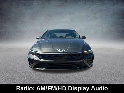 Used 2026 Hyundai Elantra SE FWD image 7