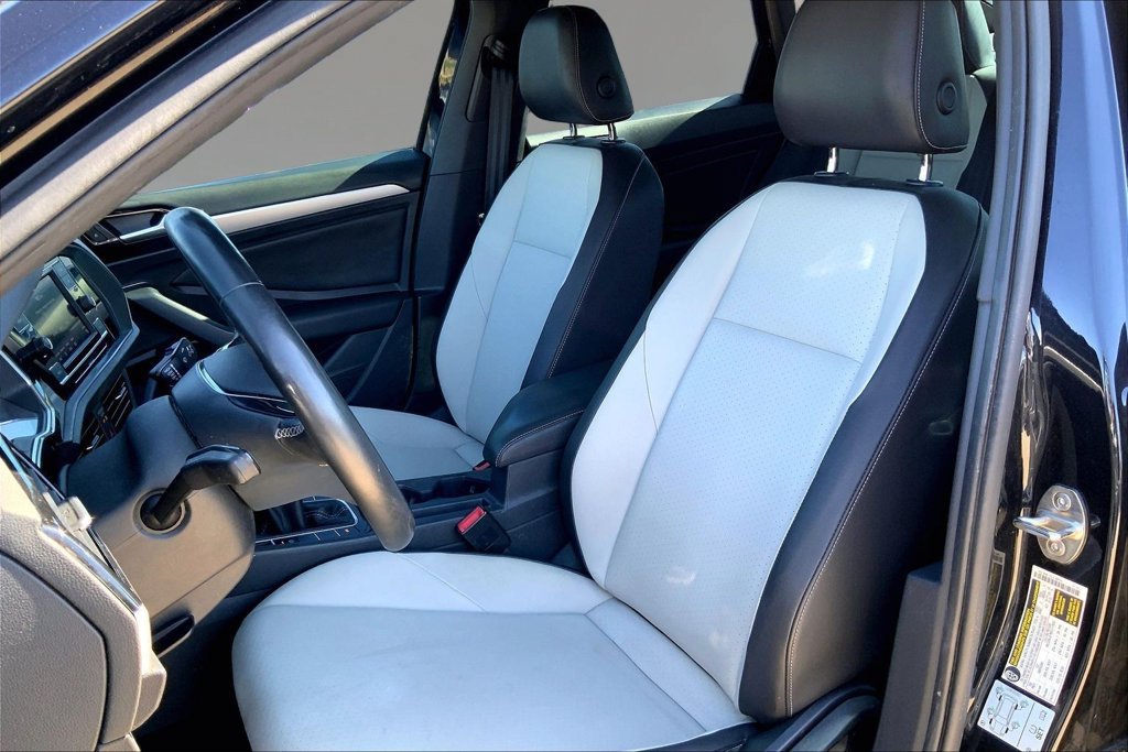 Used 2020 Volkswagen Jetta R-Line FWD image 23