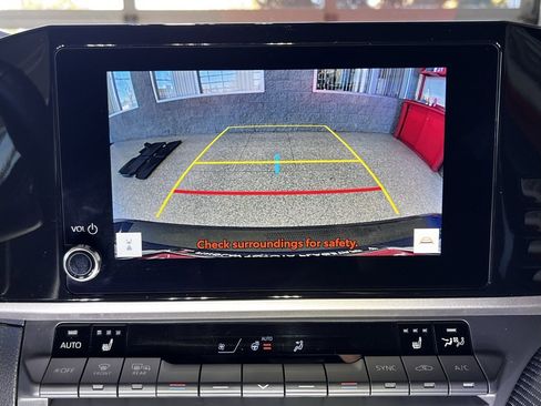 Certified 2025 Toyota Camry SE image 31