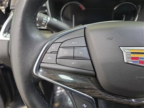 Used 2021 Cadillac XT5 Premium Luxury image 17