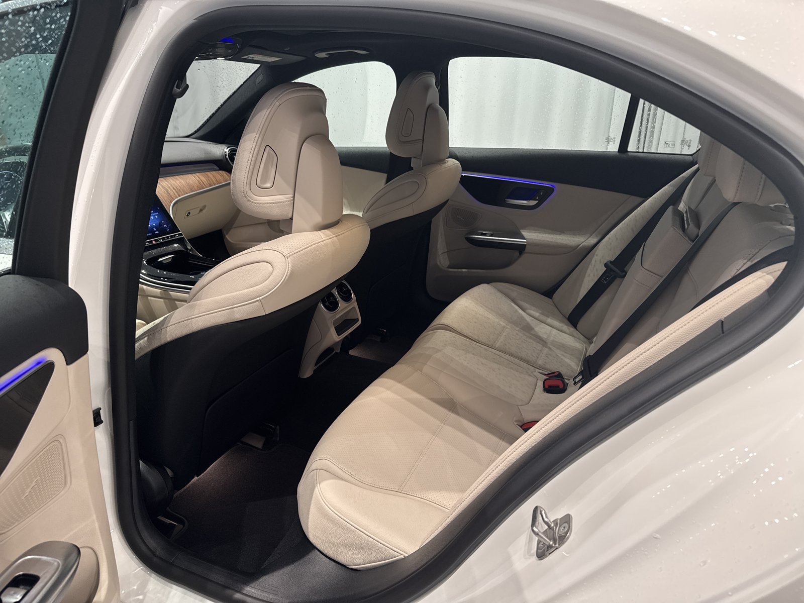 Used 2025 Mercedes-Benz C 300 4MATIC Sedan image 16