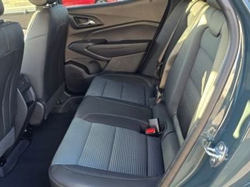 New 2026 Chevrolet Trax LT w/ Sunroof Package FWD image 11