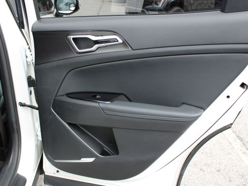 Used 2024 Kia Sportage EX w/ EX Premium Package image 14