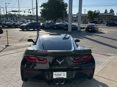 Used 2016 Chevrolet Corvette Stingray Coupe w/ 2LT Preferred Equipment Group RWD image 11