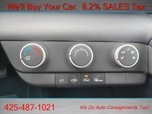 Used 2022 Hyundai Elantra SE FWD image 20