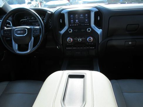 Certified 2022 GMC Sierra 1500 SLT w/ SLT Premium Package AWD/4WD image 18