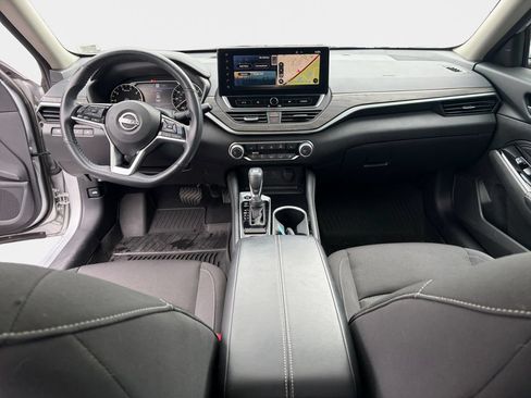 Used 2023 Nissan Altima 2.5 SV w/ SV Premium Package FWD image 15