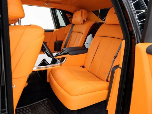 Used 2024 Rolls-Royce Phantom Sedan w/ The Phantom Package RWD image 50