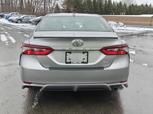 Used 2023 Toyota Camry SE image 7