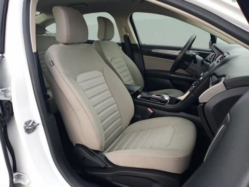 Used 2018 Ford Fusion S image 40