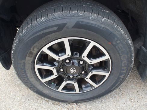 Used 2019 Toyota Tundra Limited w/ Limited Premium Package AWD/4WD image 25