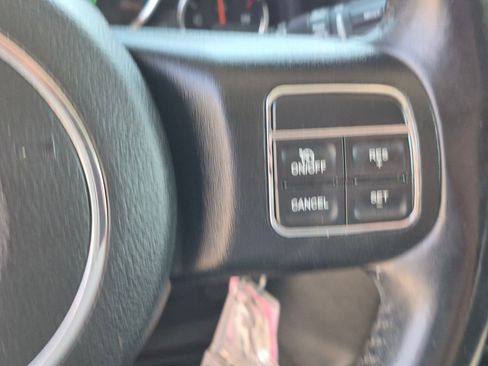 Used 2017 Jeep Wrangler Unlimited Rubicon w/ Cold Weather Group AWD/4WD image 18