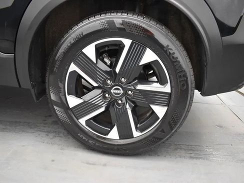 Used 2025 Nissan Kicks SV image 36