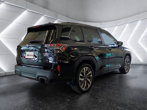 Used 2025 Subaru Forester Touring AWD/4WD image 4