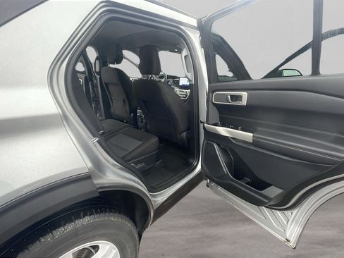 Used 2023 Ford Explorer XLT image 17