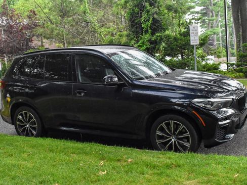 Used 2023 BMW X5 xDrive40i w/ M Sport Package AWD/4WD image 11