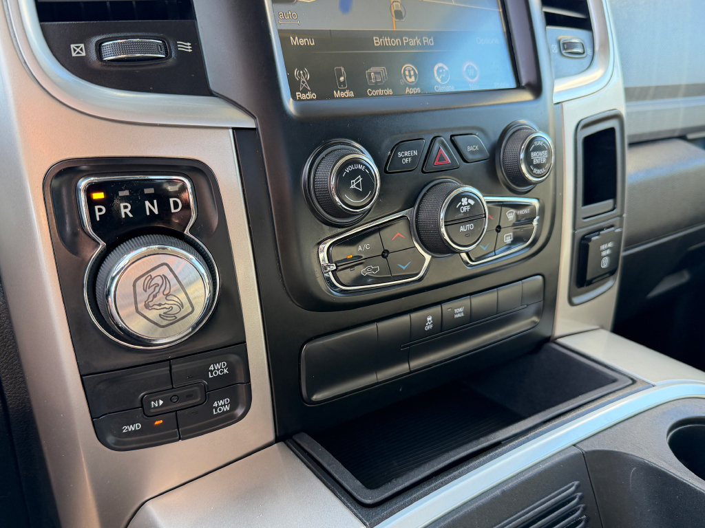 Used 2017 RAM 1500 Classic SLT w/ Luxury Group AWD/4WD image 19