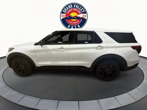Used 2022 Ford Explorer ST w/ Equipment Group 401A image 8