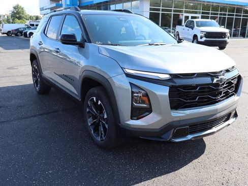 New 2027 Chevrolet Equinox RS FWD image 2