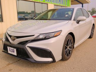 Used 2023 Toyota Camry SE image 1